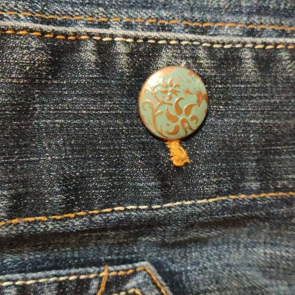 Embroidered Pockets Jean Jacket 1X - Picture 3 of 9